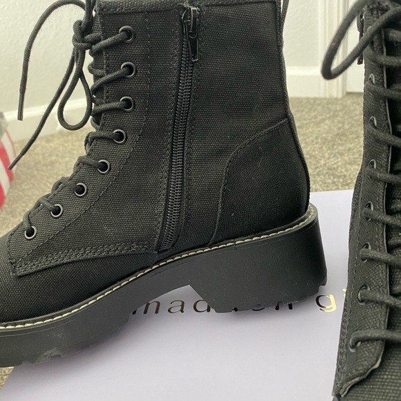 Madden Girl | Carra Lace-Up Lug Sole Combat Boots - Picture 5 of 7